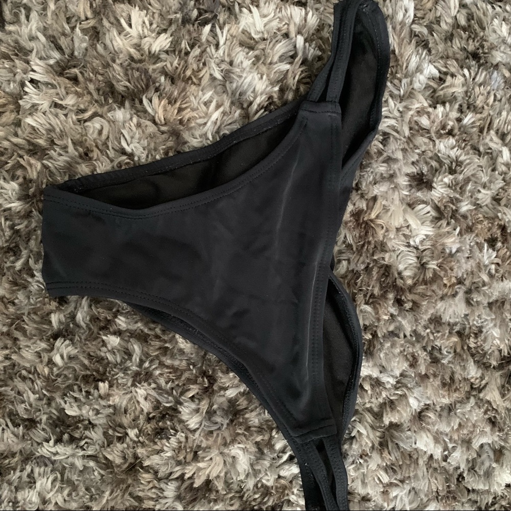 Runched Bikini Bottom - Picture 2 of 3